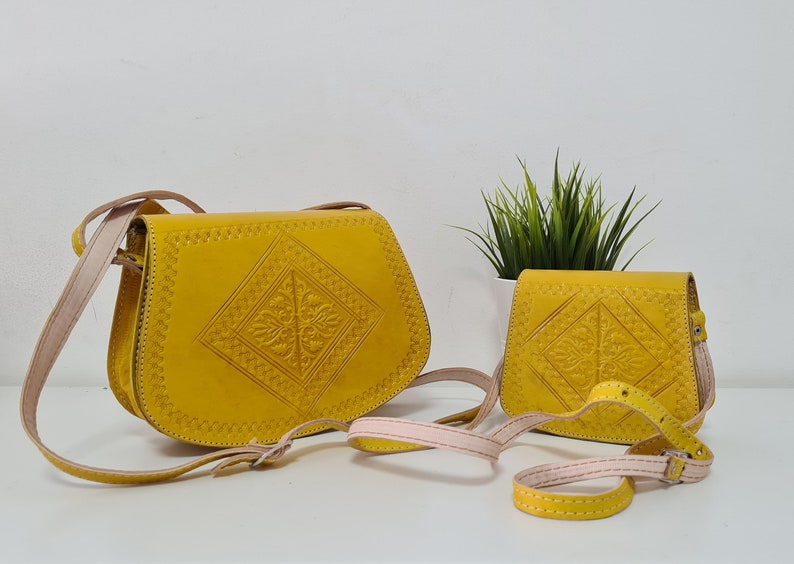 Set of 2 Moroccan leather bags