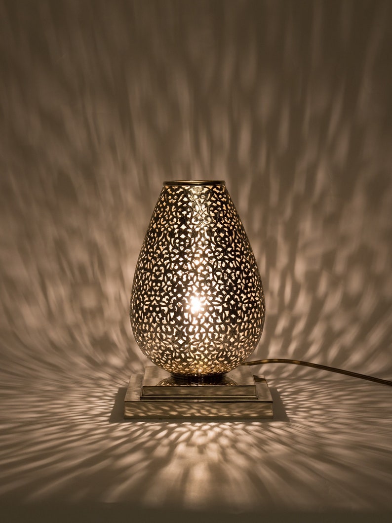 Handmade Moroccan table lamp | Brass - Silver