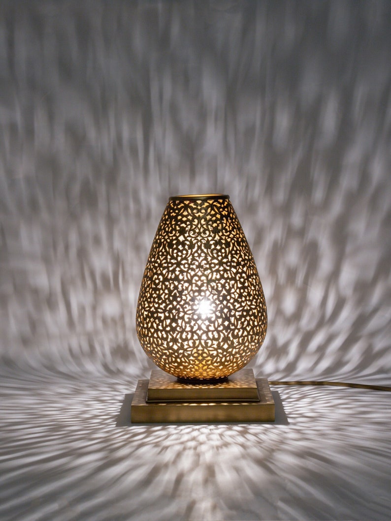 Handmade Moroccan table lamp | Brass - Silver