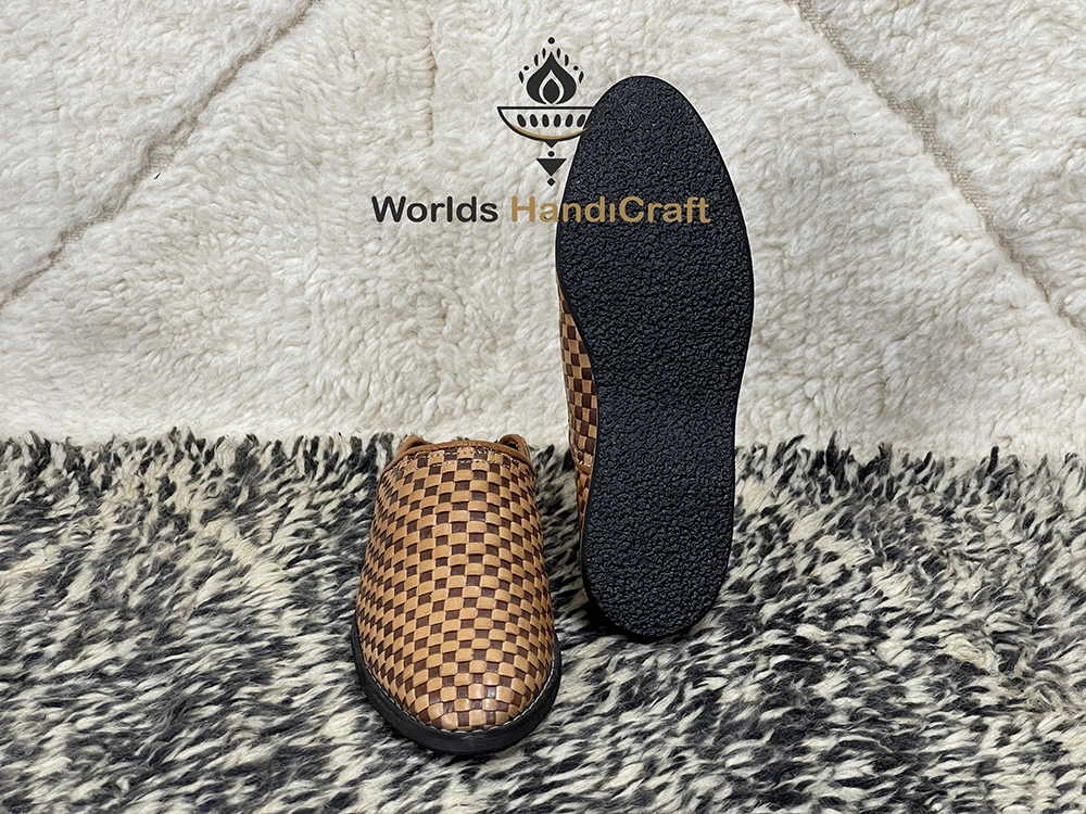 Amazing Moroccan Leather Slippers (Unique Desinge)